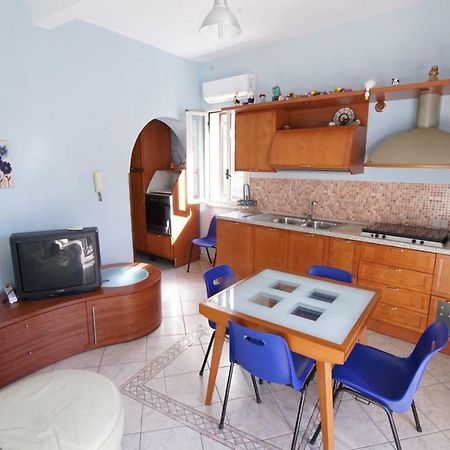 Casa Eleonora Apartment Кампофеличе ди Рокела Екстериор снимка